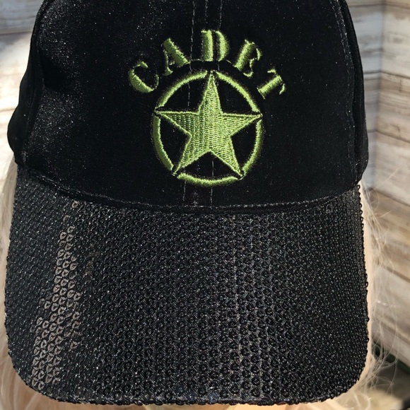 💛 4/$15 Last 1❣️ Sequin brim velvet cadet cap - Picture 4 of 8